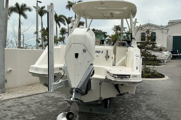 24ft Boston Whaler Yacht For Sale