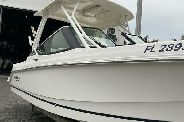 24ft Boston Whaler Yacht For Sale