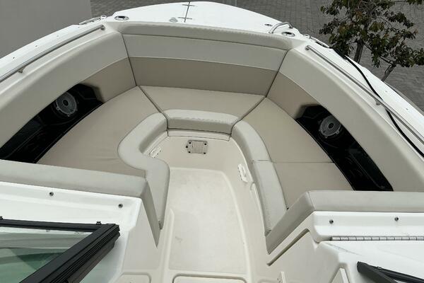 24ft Boston Whaler Yacht For Sale