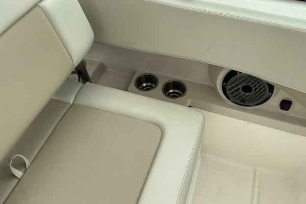 24ft Boston Whaler Yacht For Sale