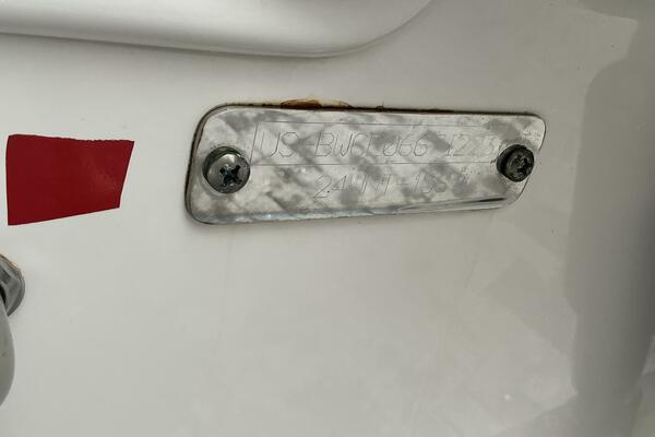 24ft Boston Whaler Yacht For Sale