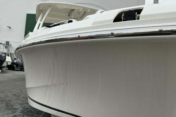 24ft Boston Whaler Yacht For Sale