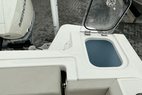 24ft Boston Whaler Yacht For Sale