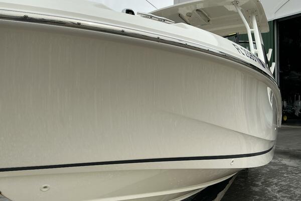 24ft Boston Whaler Yacht For Sale