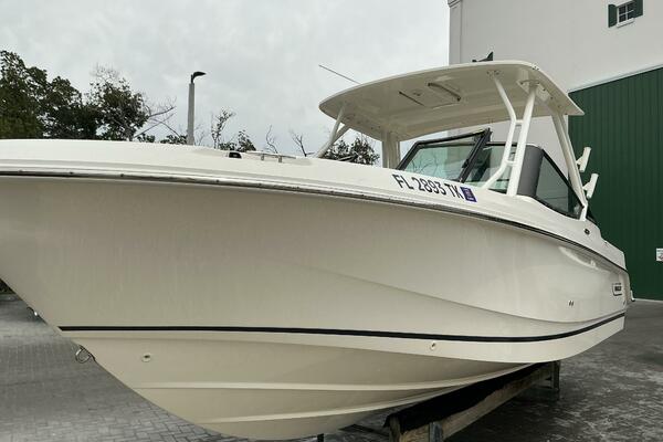 24ft Boston Whaler Yacht For Sale
