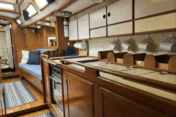 Hylas 46 Yacht For Sale