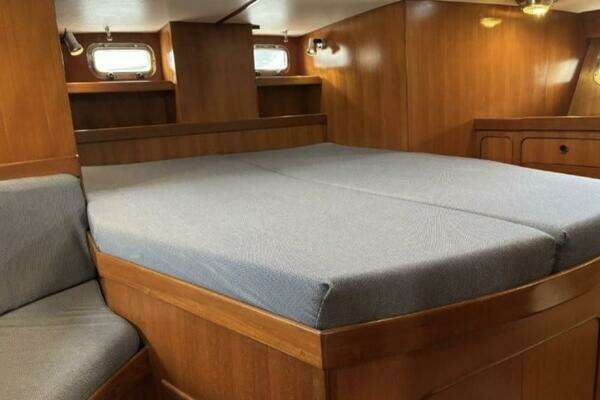 Hylas 46 Yacht For Sale