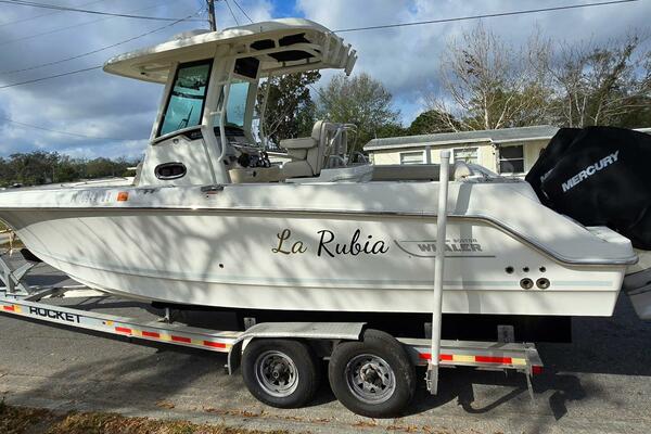 25ft Boston Whaler Yacht For Sale