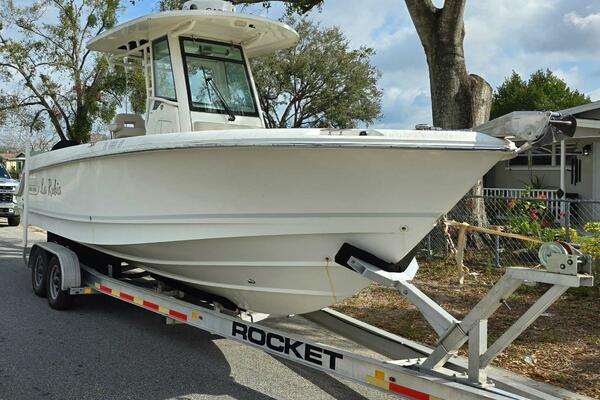 25ft Boston Whaler Yacht For Sale
