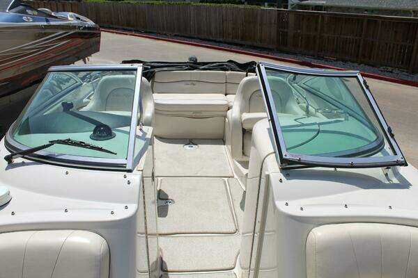 Photo of the 2008 Sea Ray 240 Sundeck