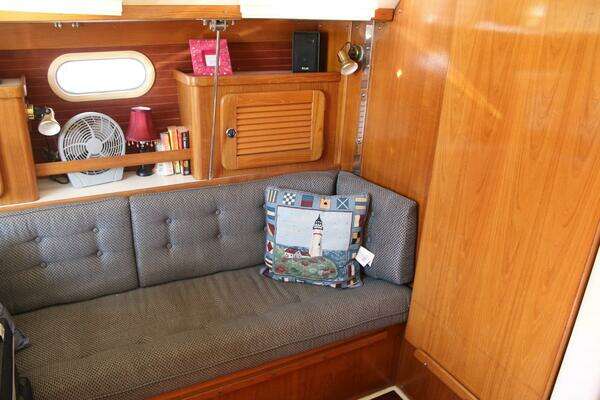 Photo of the 2000 Catalina 36 MkII "Pearl"