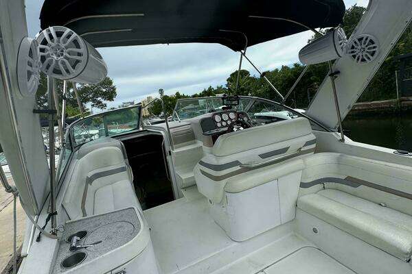 Photo of the 2000 Formula 27 PC "MarQuezt"