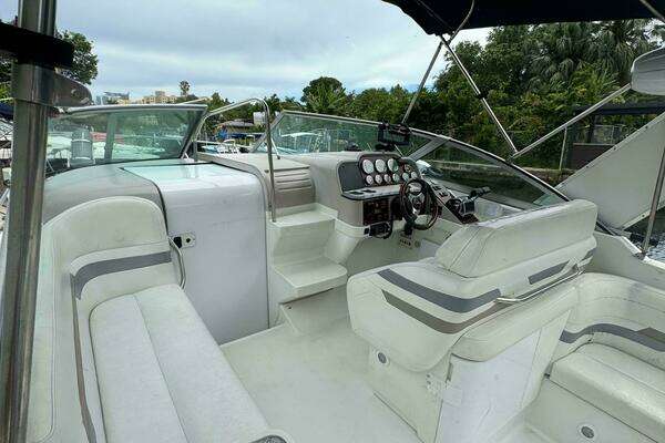 Photo of the 2000 Formula 27 PC "MarQuezt"