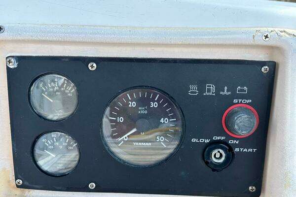 32ft Beneteau Yacht For Sale