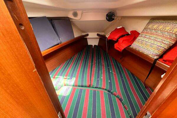 32ft Beneteau Yacht For Sale