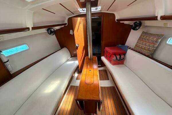 32ft Beneteau Yacht For Sale