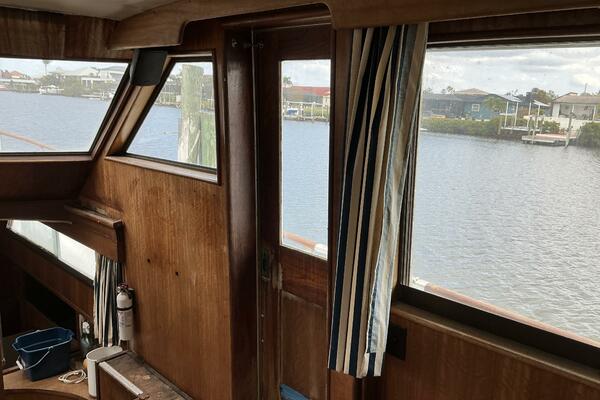 58ft Hatteras Yacht For Sale