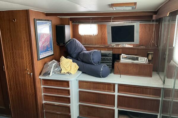 58ft Hatteras Yacht For Sale