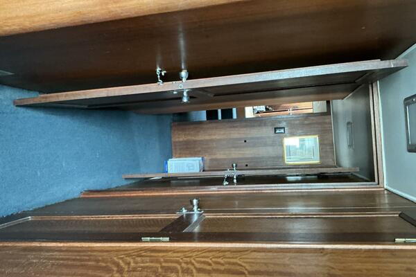 58ft Hatteras Yacht For Sale
