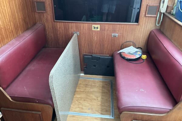 58ft Hatteras Yacht For Sale