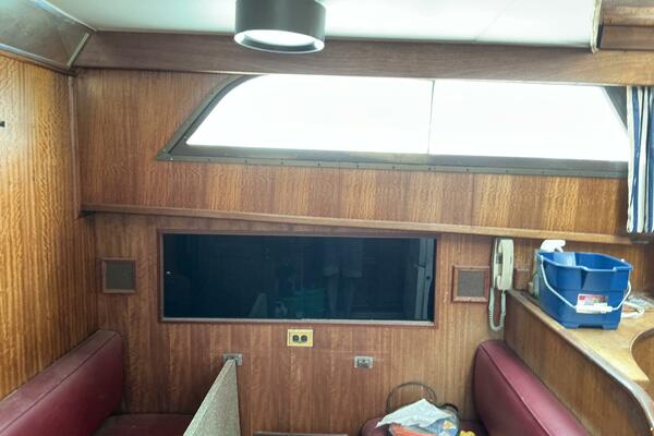 58ft Hatteras Yacht For Sale