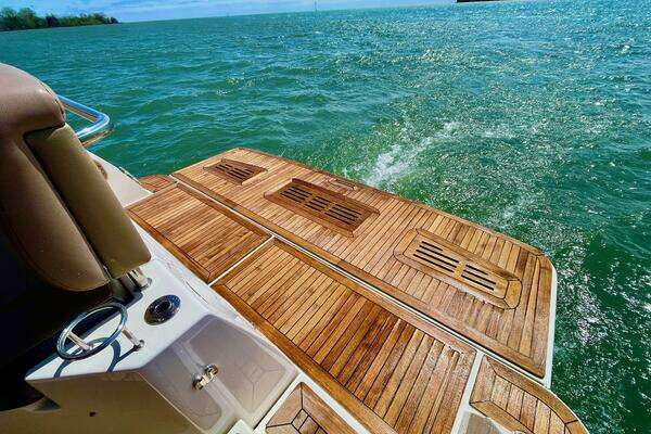 Sea Ray 400 Sundancer Yacht For Sale