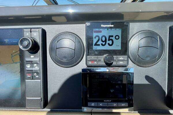Sea Ray 400 Sundancer Yacht For Sale