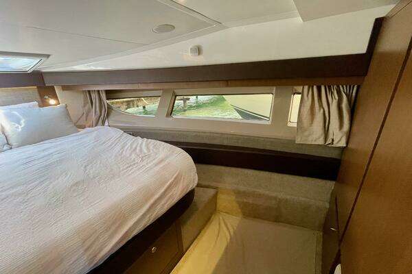 Sea Ray 400 Sundancer Yacht For Sale