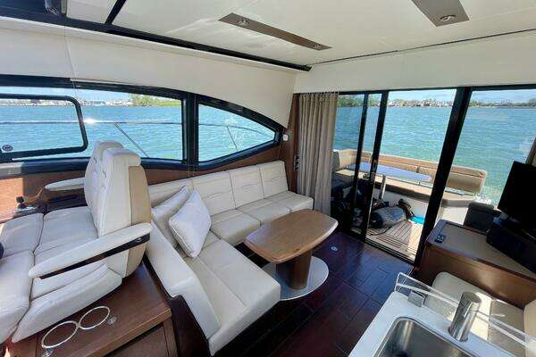 Sea Ray 400 Sundancer Yacht For Sale