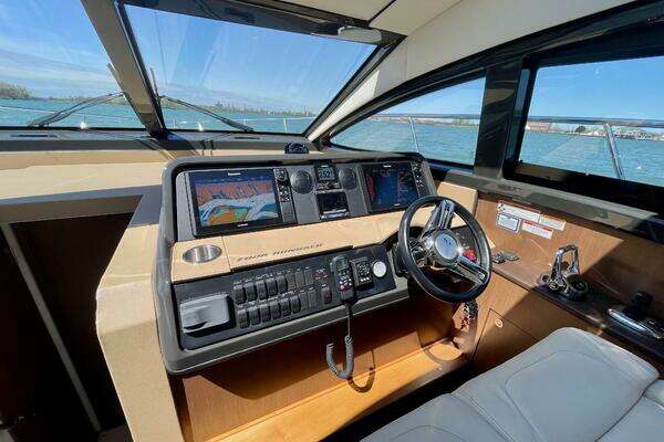 Sea Ray 400 Sundancer Yacht For Sale