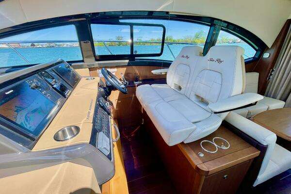 Sea Ray 400 Sundancer Yacht For Sale