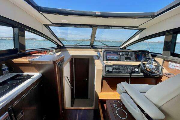 Sea Ray 400 Sundancer Yacht For Sale