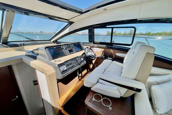 Sea Ray 400 Sundancer Yacht For Sale