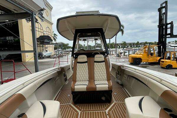 Statement 35 Center Console Yacht For Sale