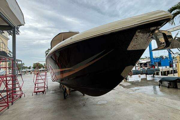 Statement 35 Center Console Yacht For Sale