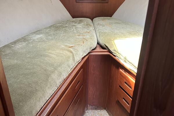 Convict 32ft Albemarle Yacht For Sale