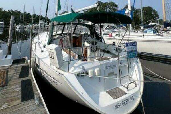 36-ft-Beneteau-2002-361-BRETAGNE-New Bern North Carolina United States yacht for sale