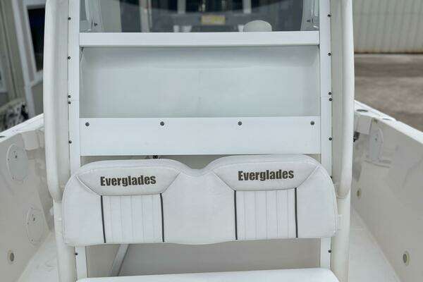 Photo of the 2007 Everglades 240CC