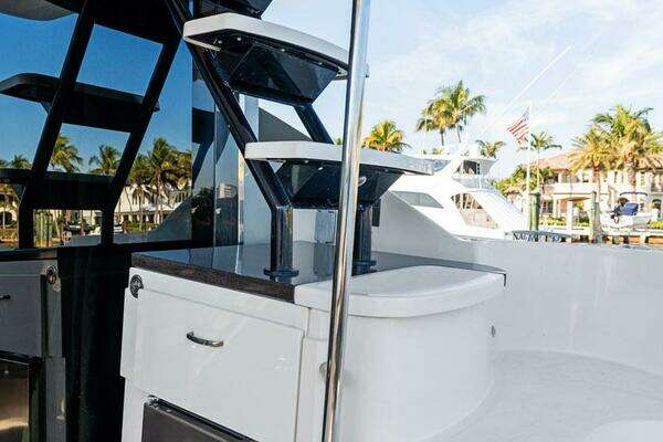 Sea Ray 510 Fly Yacht For Sale