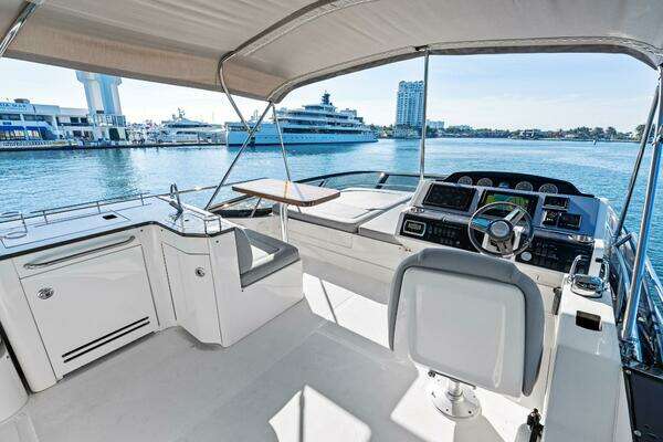 Sea Ray 510 Fly Yacht For Sale