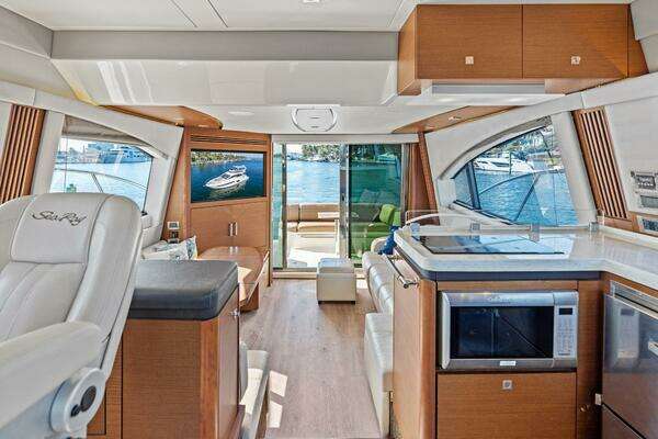 Sea Ray 510 Fly Yacht For Sale