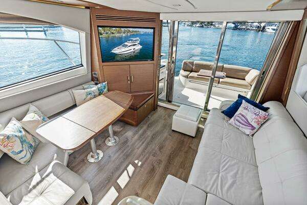 Sea Ray 510 Fly Yacht For Sale