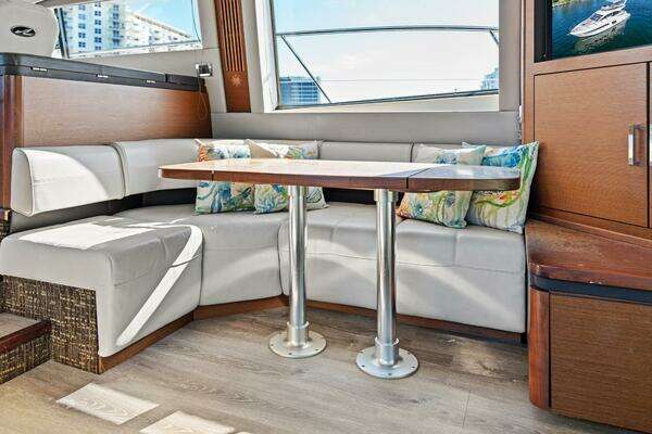 Sea Ray 510 Fly Yacht For Sale