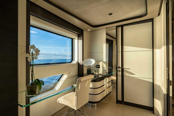 OCEAN KING DUCALE 120 118ft Ocean King Yacht For Sale