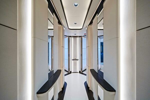 OCEAN KING DUCALE 120 118ft Ocean King Yacht For Sale