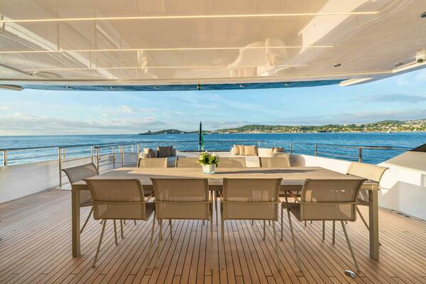 OCEAN KING DUCALE 120 118ft Ocean King Yacht For Sale