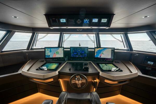 OCEAN KING DUCALE 120 118ft Ocean King Yacht For Sale