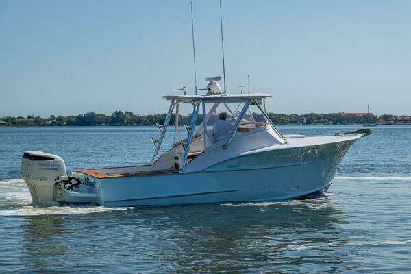 2019 Custom Carolina 28