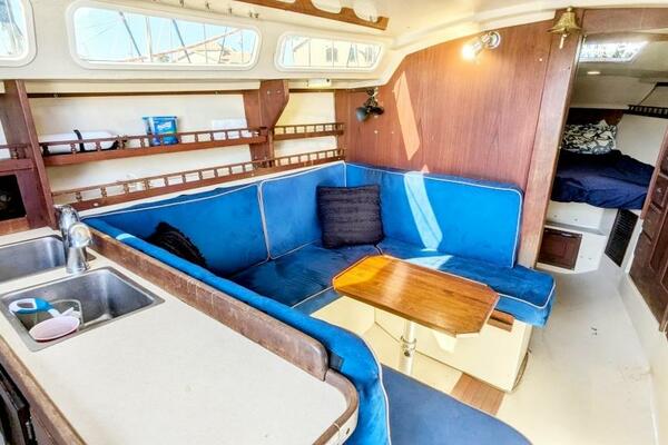 Falkor 30ft Catalina Yacht For Sale