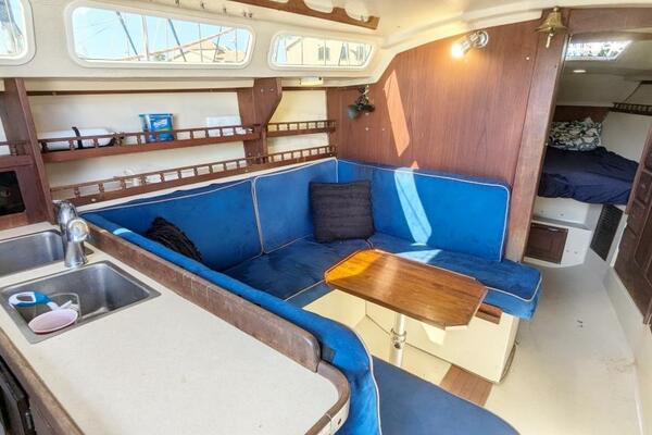 Falkor 30ft Catalina Yacht For Sale